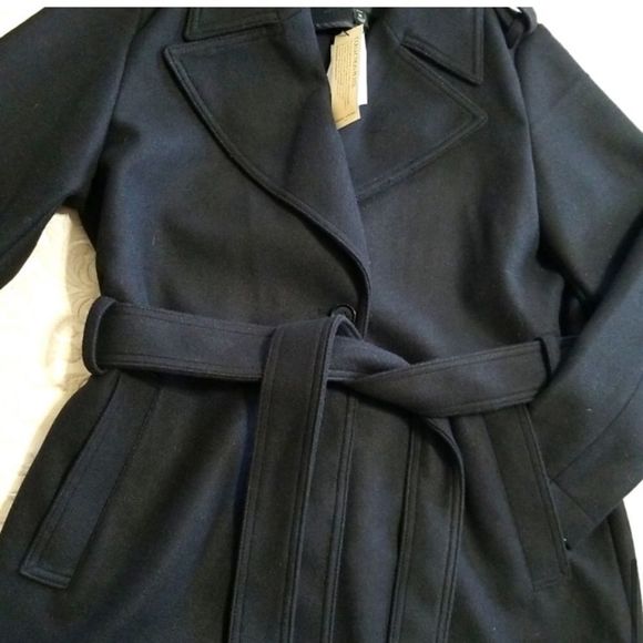 Banana Republic Belted Collar Jacket - Picture 2 of 16